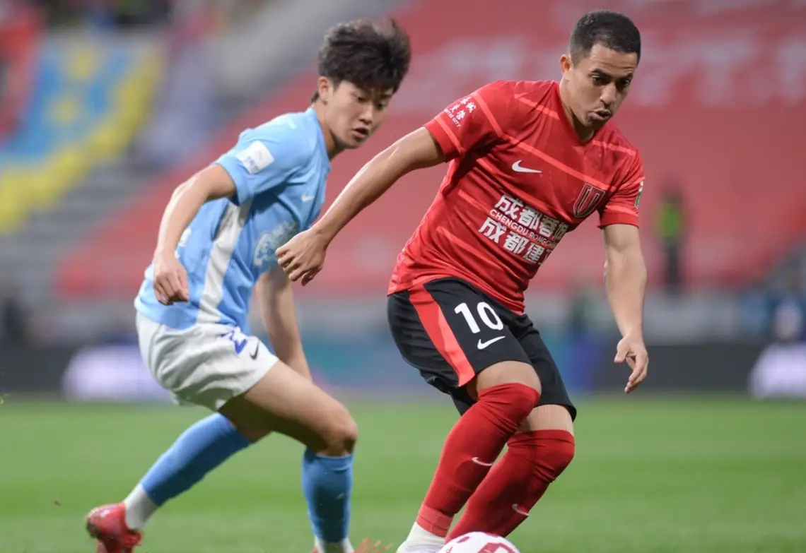 关于成都蓉城冲刺阶段防线松动，志在NBA季后赛名次提升，压力陡增，赛程密集仍需轮换的信息